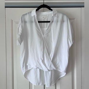 Lou & Grey for LOFT Short Sleeve Blouse in Color White - Size Small